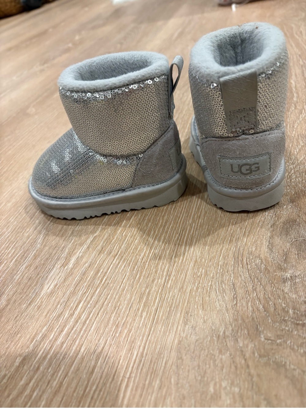 UGG Sequin Classic Short Boot Silver Kids Size 6